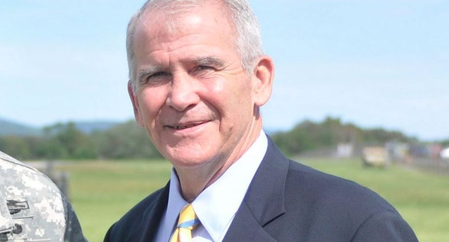 Retired Marine Corps Lt. Col. Oliver North (Pennsylvania National Guard photo by Sgt. 1st Class Daniel Palermo/Released)