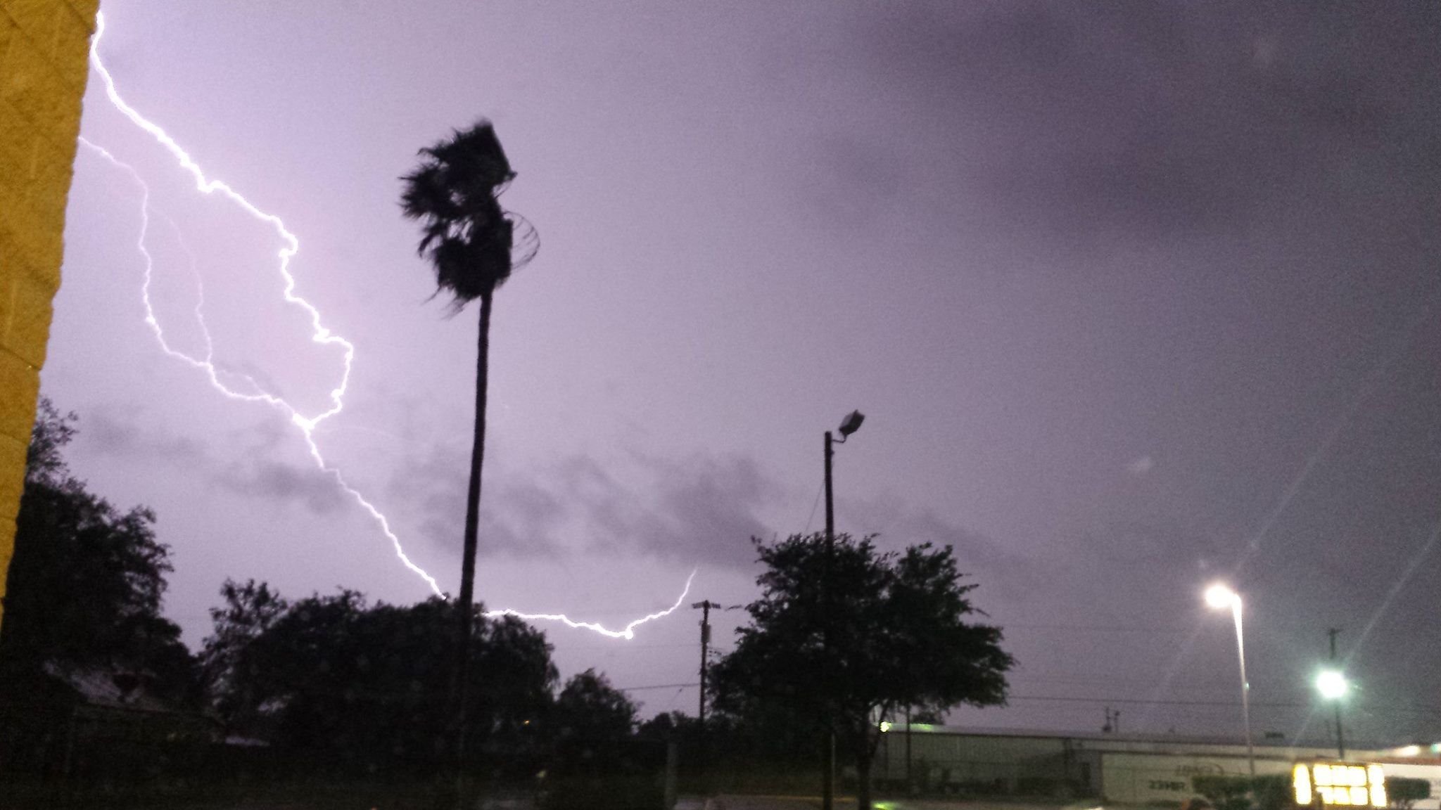 Which is worse scattered or isolated thunderstorms